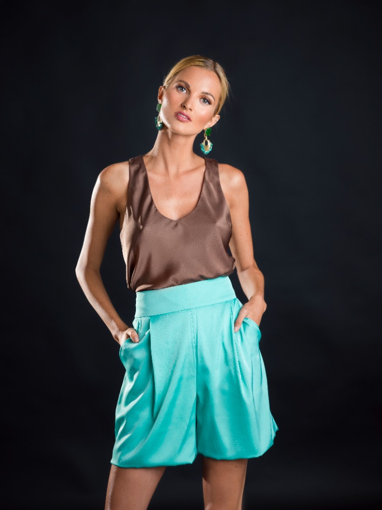 Satin basic v-neck tank top